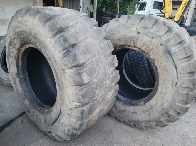 PNEUS 20.5- 25 USADOS