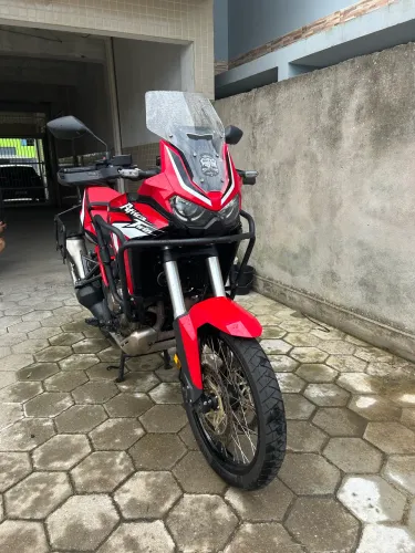 África twin 1100cc único dono