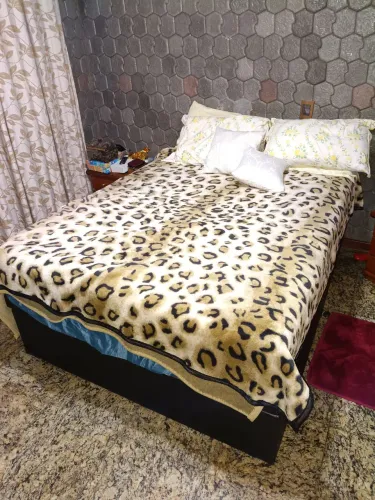 Cama baú Queen e Colchão