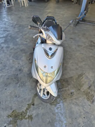Moto SUZUKI BURGMAN