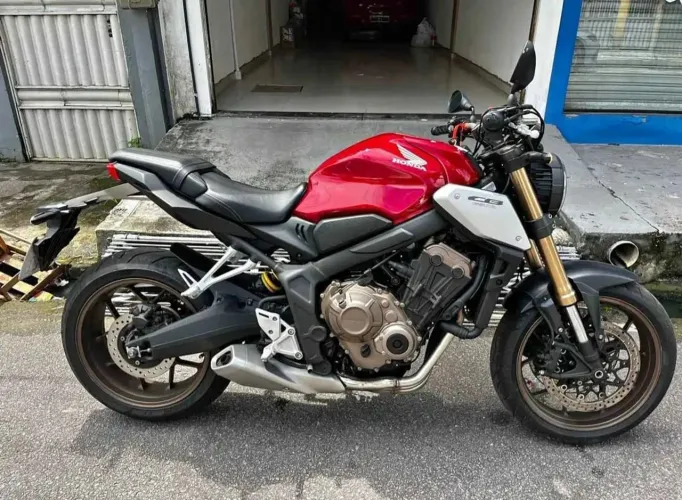 Moto Honda CB 650R á venda