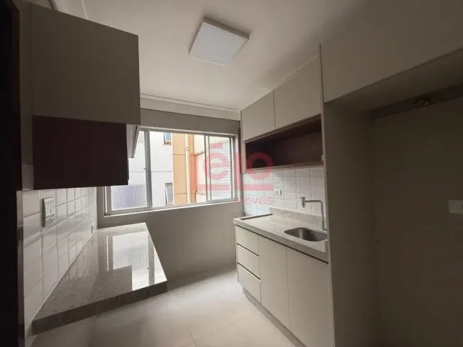 Apartamento Zona 01 - totalmente reformado