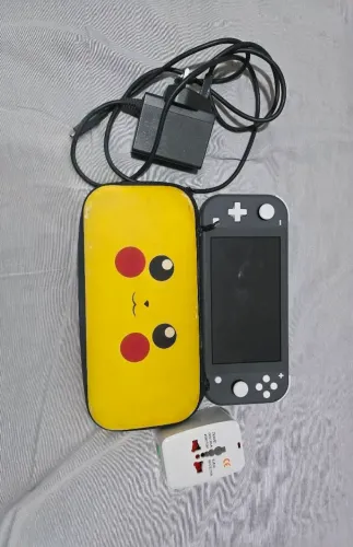 Nintendo Switch Lite, novo, na caixa