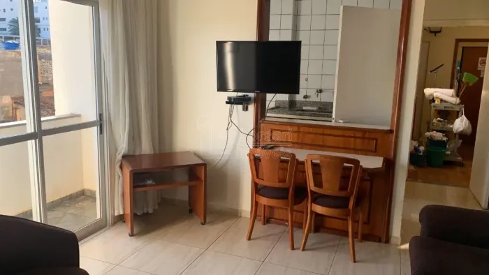 Venda de Apartamentos / Padrão na cidade de Araraquara