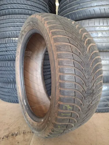 Pneu 225/45 R17 Michelin bom de borracha