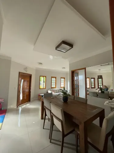 DR - Imóvel para venda tem 365 m² com 3 suítes, no Condomínio Vila Branca 1 Loteamento Vil