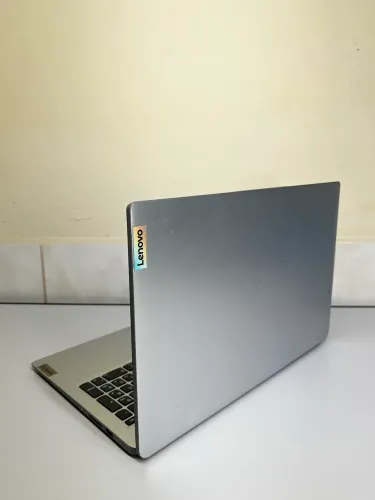 Notebook Lenovo - Ryzen 3 | 8GB RAM | SSD 256GB - Caixa e Nota Fiscal