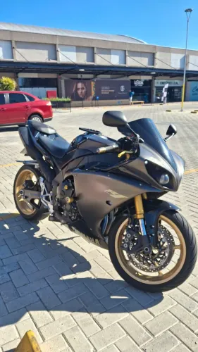 Yamaha YZF-R1