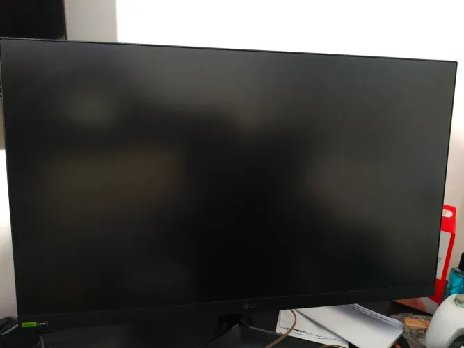 Monitor de alta velocidade LG UltraGear 24 180Hz - ainda com garantia