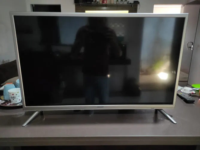 Vendo tv 32 polegadas em ótimo estado de conservação