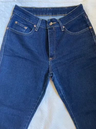Calça jeans lavagem escura número 42
