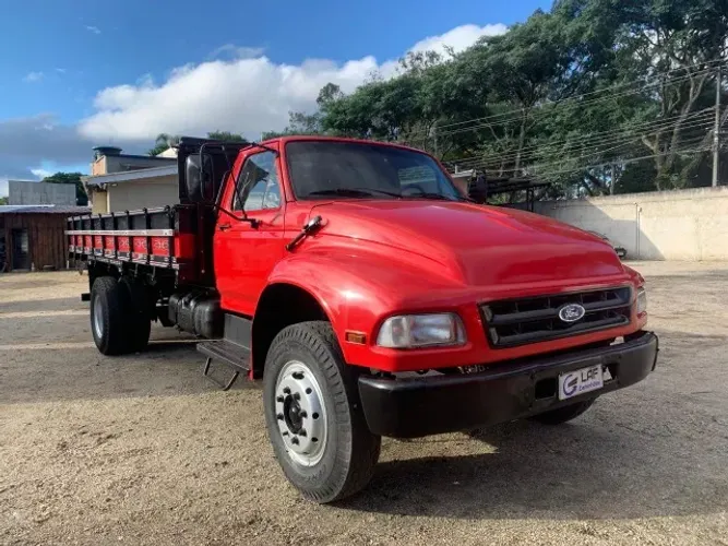 Ford 12000 sapão 4x2 toco carroceria motor MWM 6cc