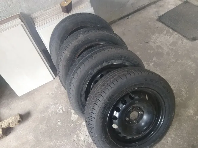 4 RODAS COM ÓTIMOS PNEUS ARO 14