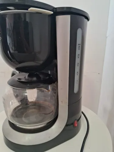 Cafeteira pouco usada