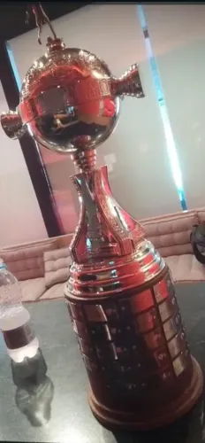 Taça da libertadores do são Paulo feira pela troféus Rebouças