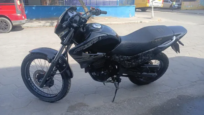 Vende-Se Moto Falcon 400c