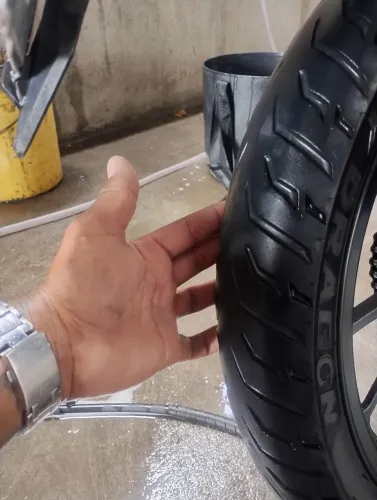 Pneu 100/90-18 Pirelli sem camara 80%