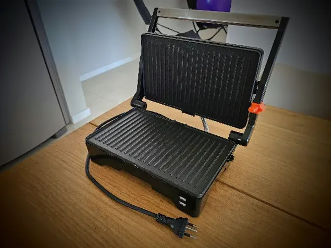 Grill em inox elétrico chapa firme Cadence 1600W
