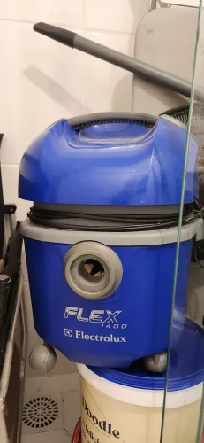 Aspirador de pó Flex 1400 Electrolux