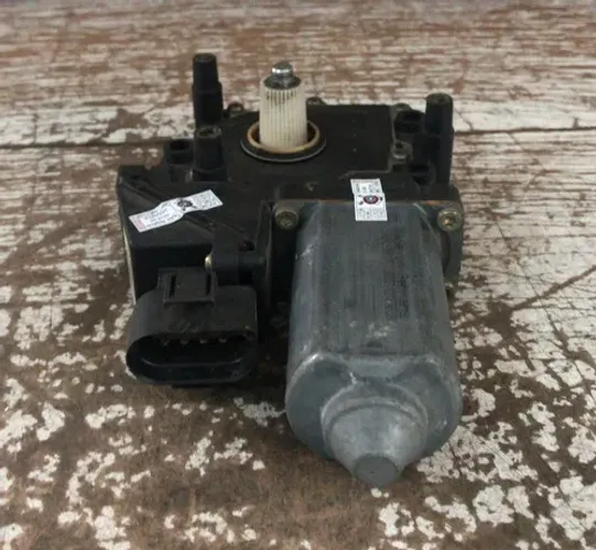 Motor De Vidro Dianteiro Esquerdo Audi A6 1997