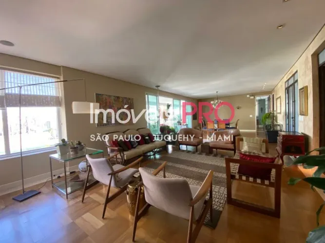 APARTAMENTO A VENDA, NO ITAIM, 350 M ÚTEIS, LOCAL MARAVILHOSO!
