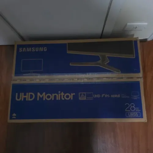 Monitor Samsung UR550 28'' 4K IPS impecável
