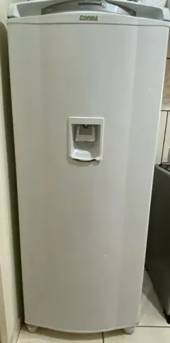 Vendo 1 geladeira 