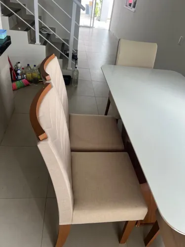 Mesa e cadeiras MDF 6 lugares