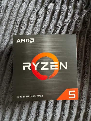 Ryzen 5 5600X - Extremamente novo