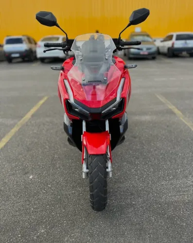 HONDA ADV 150 2023 COM APENAS 4.600km ( MOTO EXTRA, IMPECÁVEL- VENDO OU TROCO )
