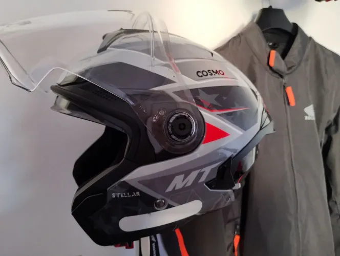 Capacete MT Helmet Stellar Cosmo