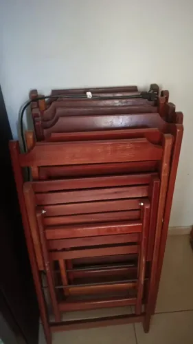 Mesa com 4 cadeiras 