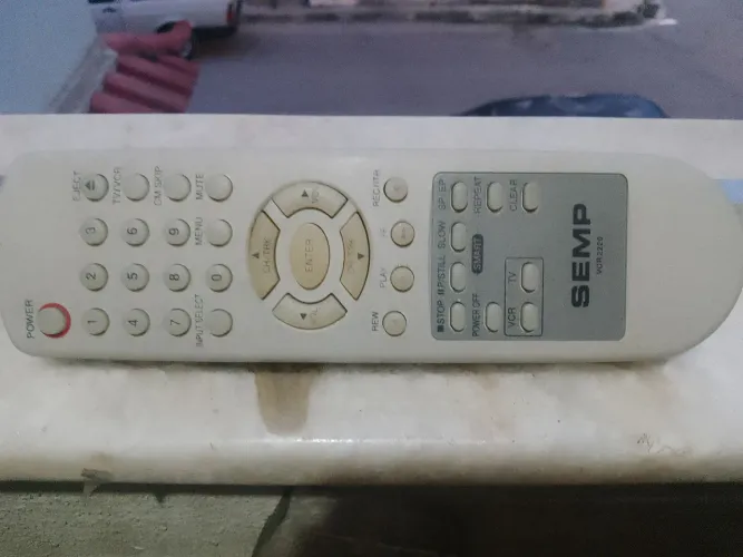 Controle Remoto para Videocassetes SEMP TOSHIBA