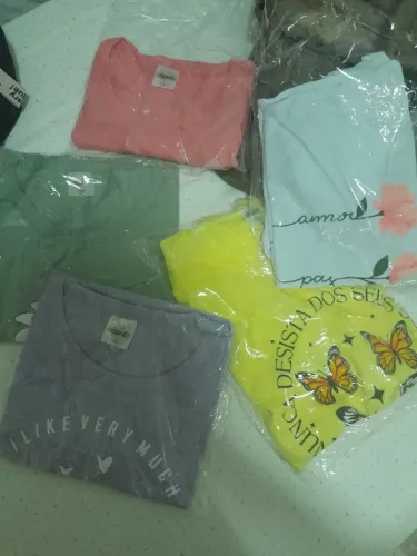 Vendo blusas t-shirt tamanho único