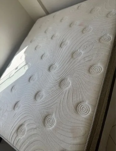 Colchão Queen com pillow top