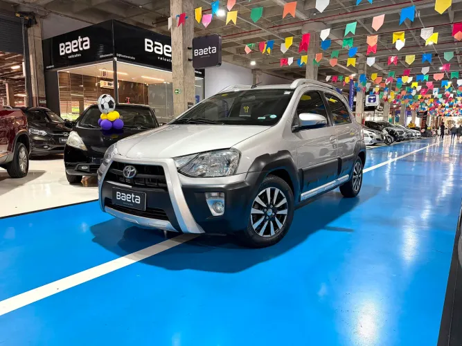 Toyota Etios Cross 1.5 Flex 16V 5P Aut. 2017
