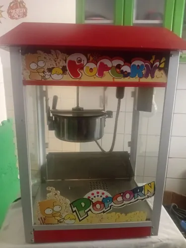 Vende se uma pipoqueira Nova