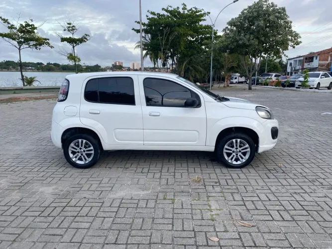 Fiat Uno Attractive 1.0 EVO Fire Flex 8V 5P 2019
