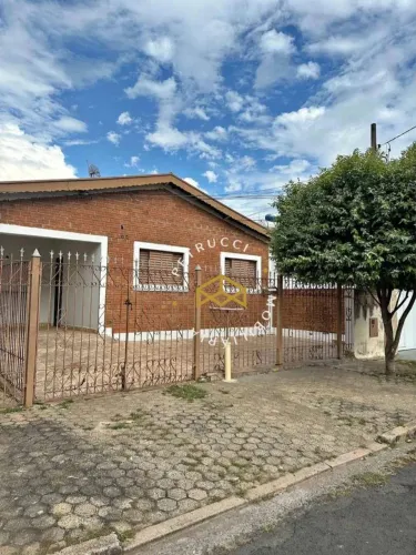 CASA À VENDA NO PARQUE UNIVERSITÁRIO DE VIRACOPOS.