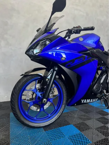 Yamaha R3