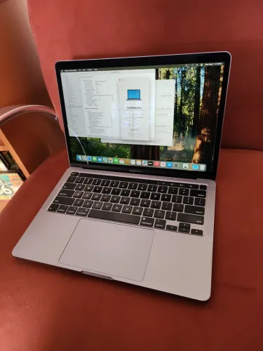 MacBook Pro 2020 i5 16gb 1TB SSD 