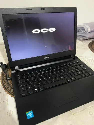 Notebook CCE semi novo