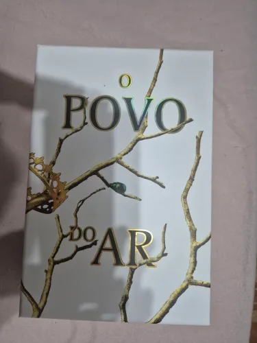 Box o povo do ar, Holly Black