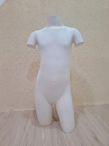 MANEQUIM SEMI NOVO - INFANTIL