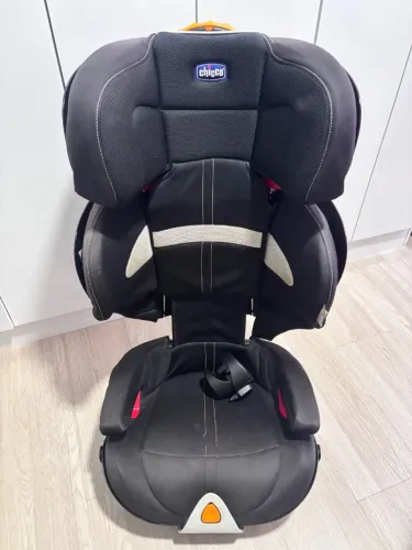Cadeira oasys 2 - 3 fixplus evo jet black - chicco