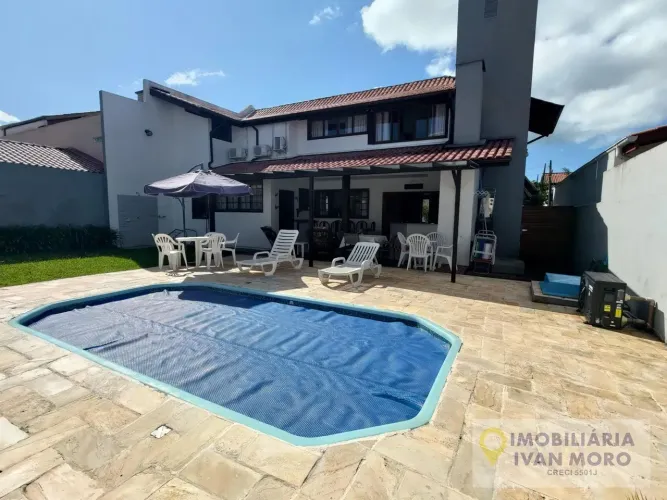 Casa à venda em Daniela - Florianópolis - SC