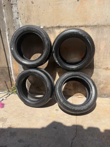 Pneus Dunlop roda 15( 185/60/15)