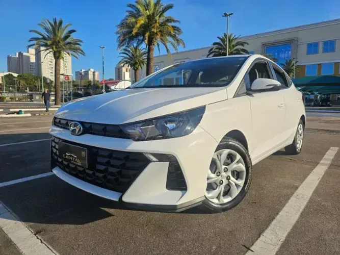 Hyundai HB20S Comfort Plus 1.0 Flex 12V Mec. 2025