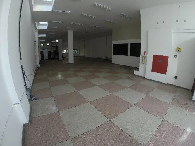 Alugo Prédio Comercial na Av. Marechal Campos com 1.200m² - 17 vagas - R$ 23.000,00
