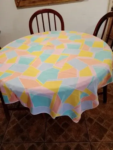 Toalha de mesa quadrada marca Dohler de 1,38mts x 1,30mts de algodão com viscose 